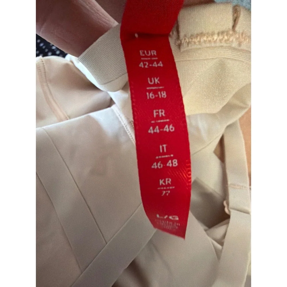 Spanx by Sara Blakely Beige Shapewear Camisole Smoothing Tank Large L/G